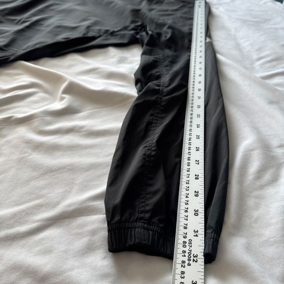 Adidas Men's Outdoor Long Sleeve Pullover Windbreaker Golf Jacket Black Large - Picture 12 of 16